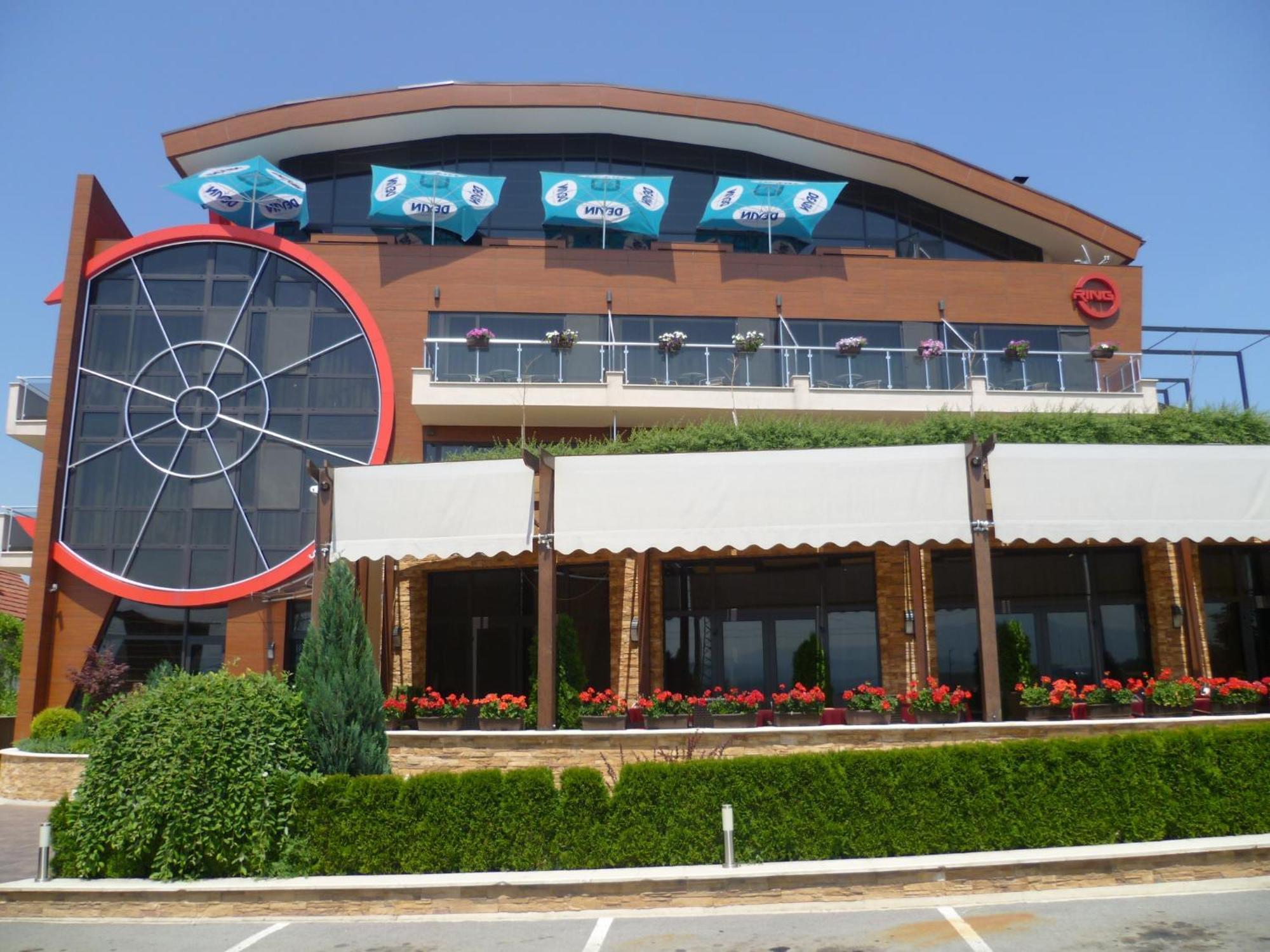 Family Hotel - Restaurant Ring Монтана Екстер'єр фото