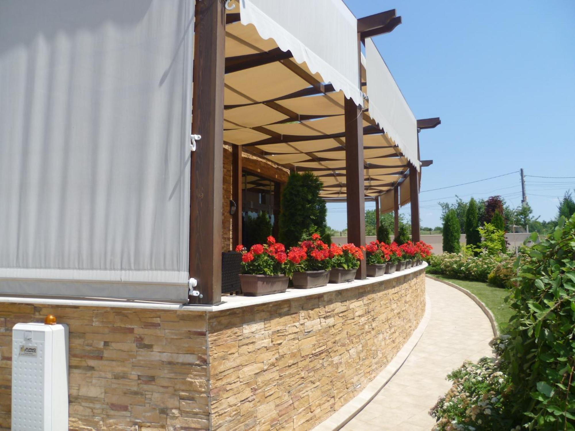 Family Hotel - Restaurant Ring Монтана Екстер'єр фото